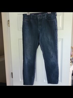 NYDJ Women’s Sz 12 Dark Wash Blue Denim Ankle Jeans Button Closure 5-Pocket